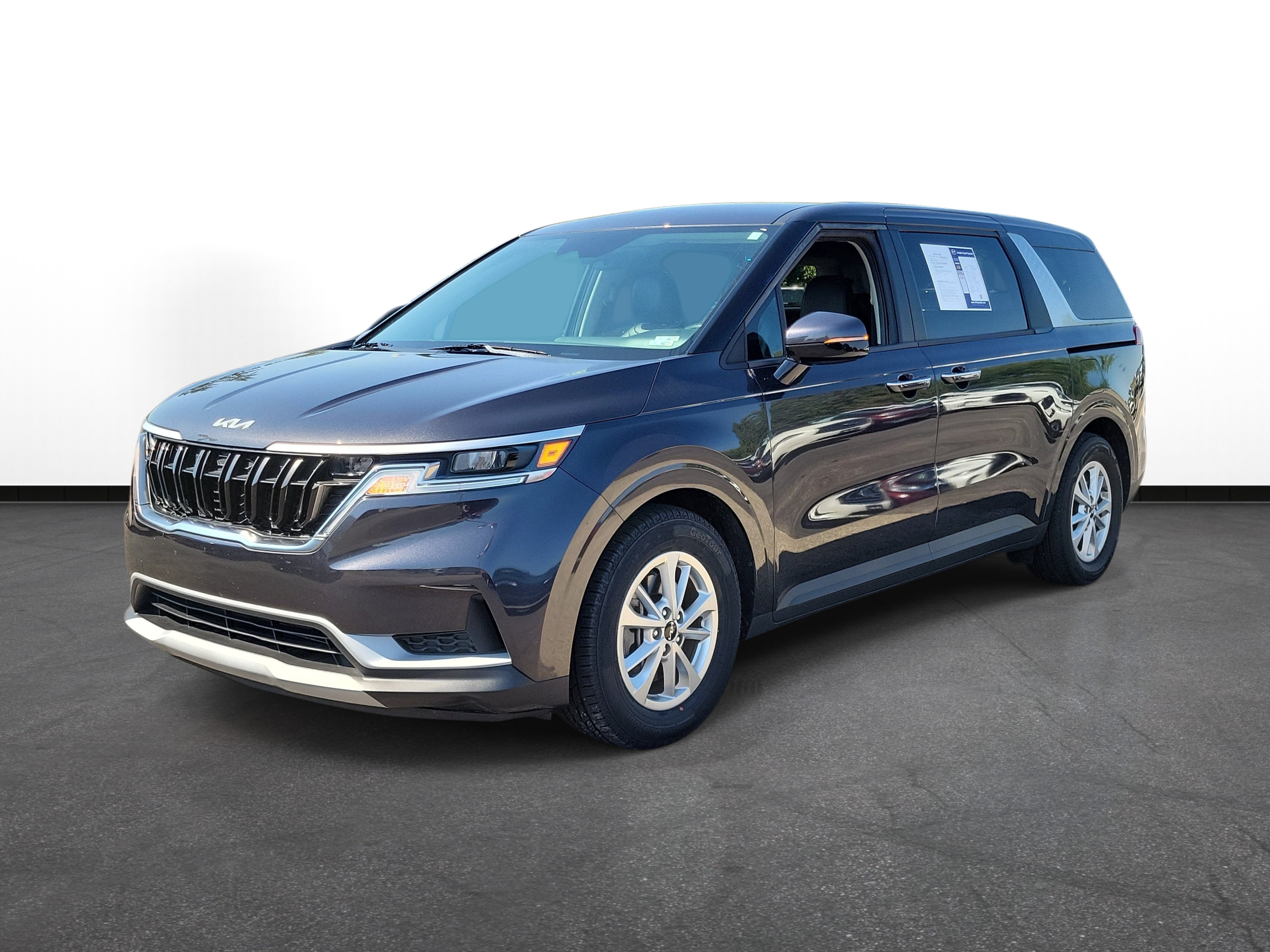 Used 2023 Kia Carnival LX FWD image 2