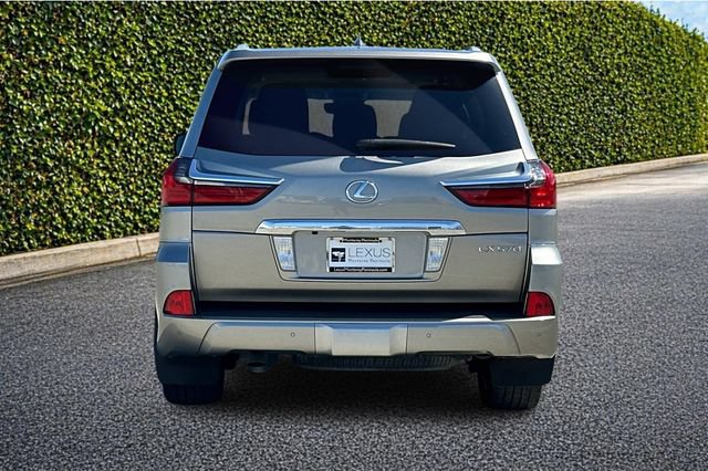 Used 2016 Lexus LX 570 4WD w/ Luxury Package image 5