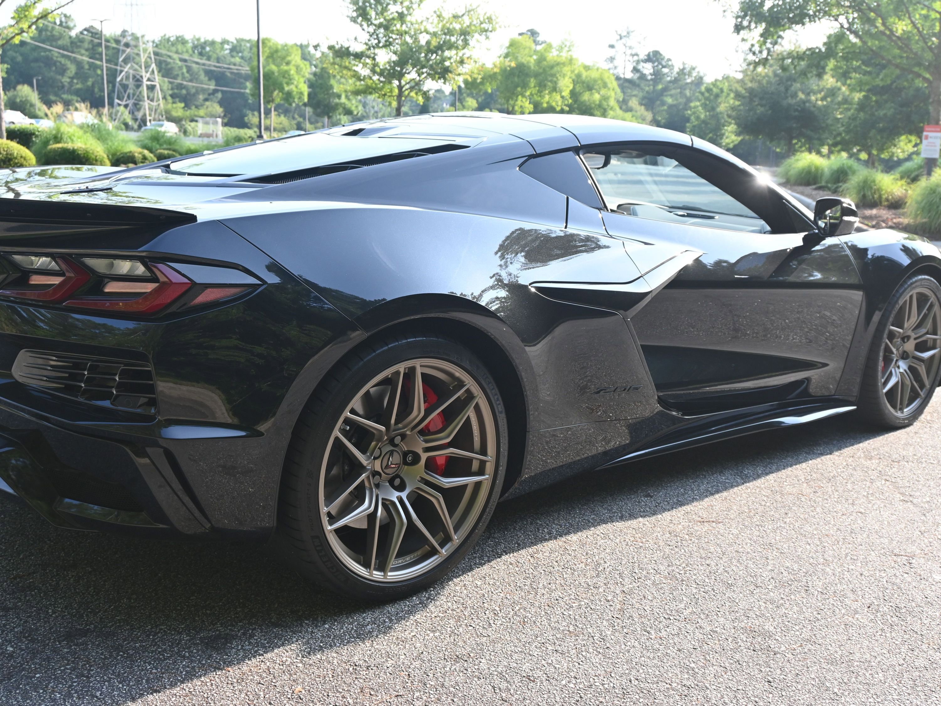 Used 2024 Chevrolet Corvette Z06 image 8