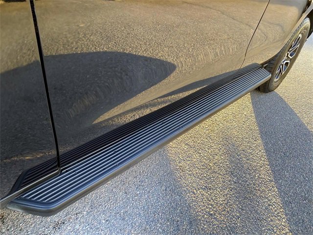 Used 2024 Ford Expedition XLT image 12