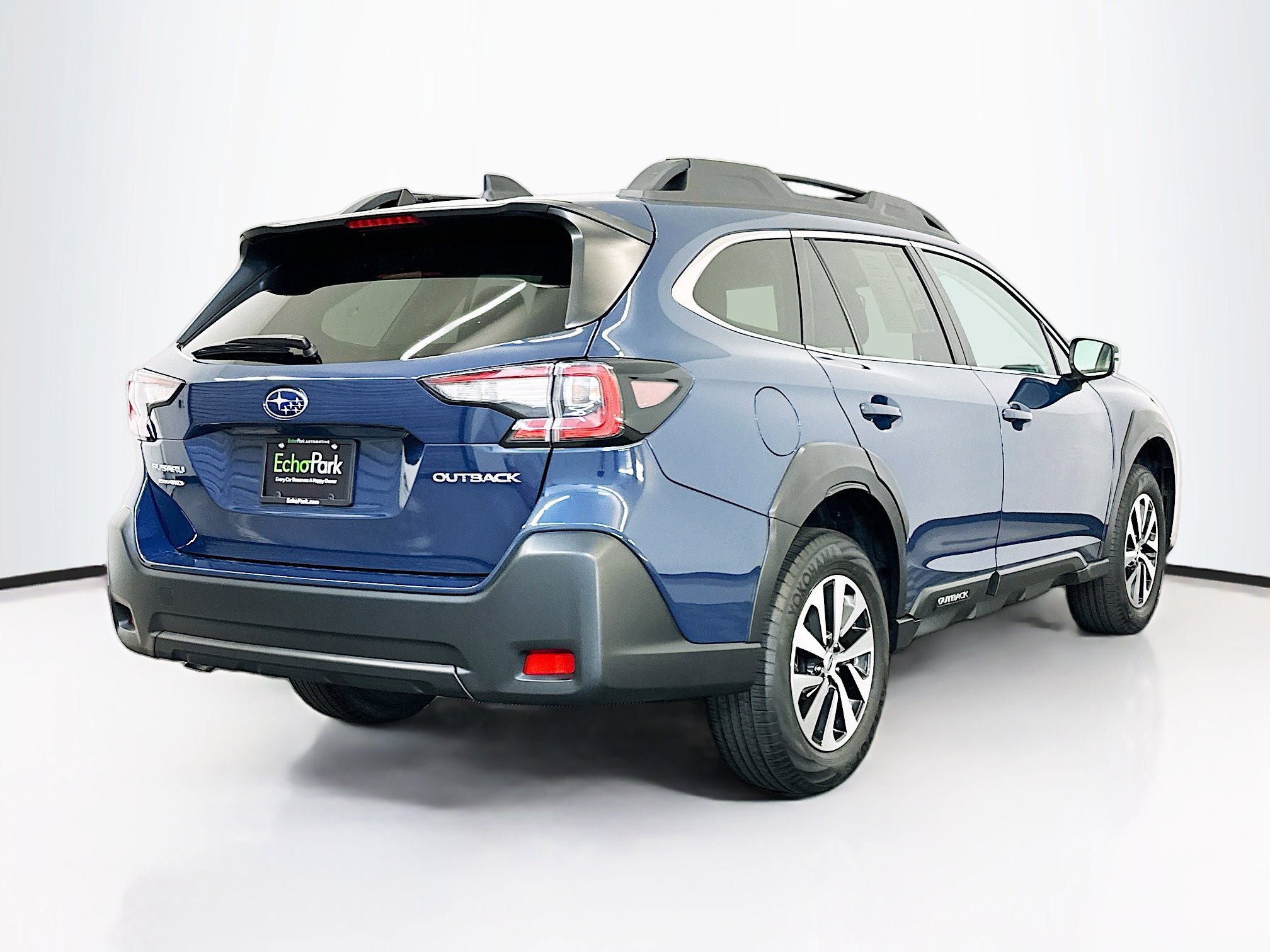 Used 2024 Subaru Outback Premium image 9