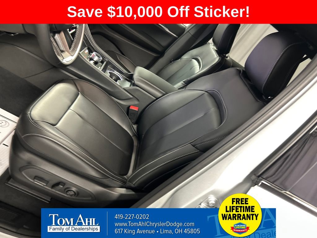 New 2025 Jeep Grand Cherokee L Limited w/ Black Appearance Package image 10