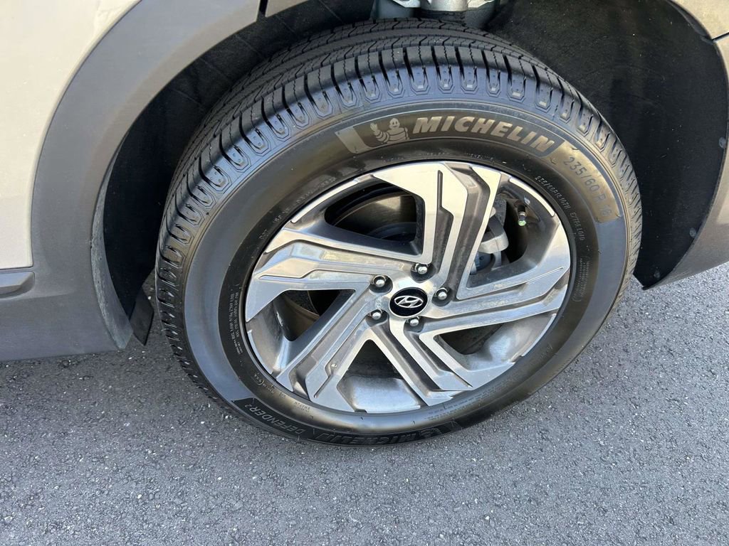 Certified 2023 Hyundai Santa Fe SEL FWD image 9