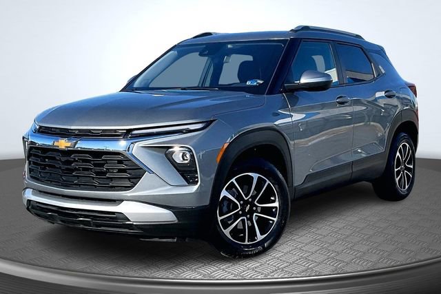 Used 2025 Chevrolet TrailBlazer LT image 1