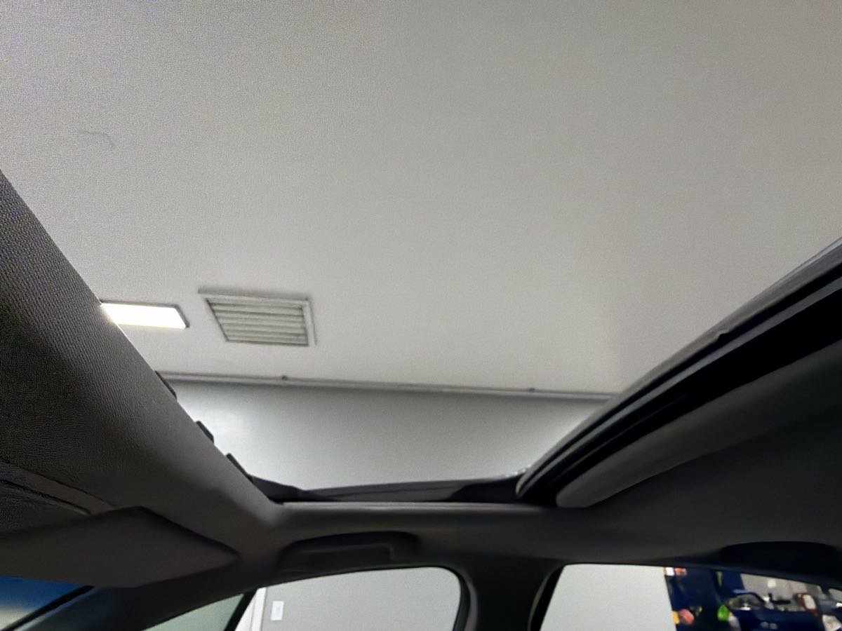 Used 2011 Honda Accord EX image 24