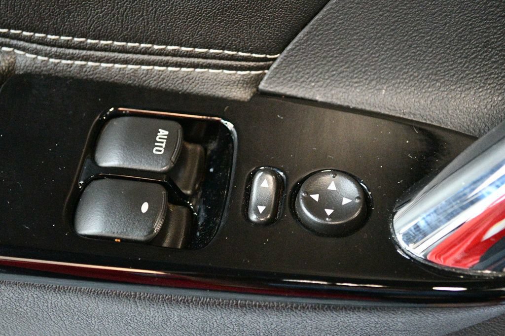 Used 2007 Saturn Sky Red Line RWD image 41