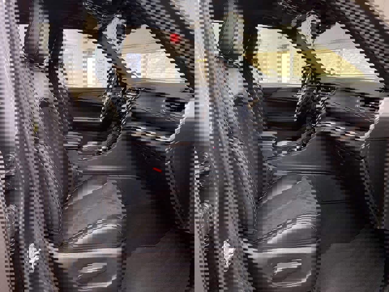 Used 2023 Jeep Grand Cherokee L Laredo image 18