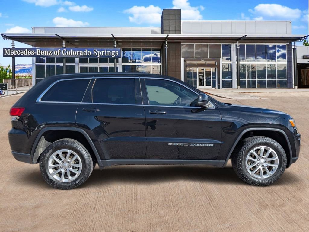 Used 2022 Jeep Grand Cherokee Laredo E AWD/4WD image 4