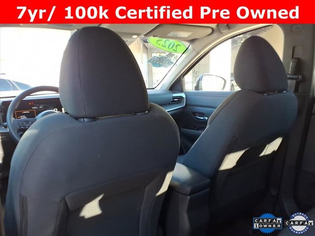 Certified 2025 Nissan Kicks SV image 18