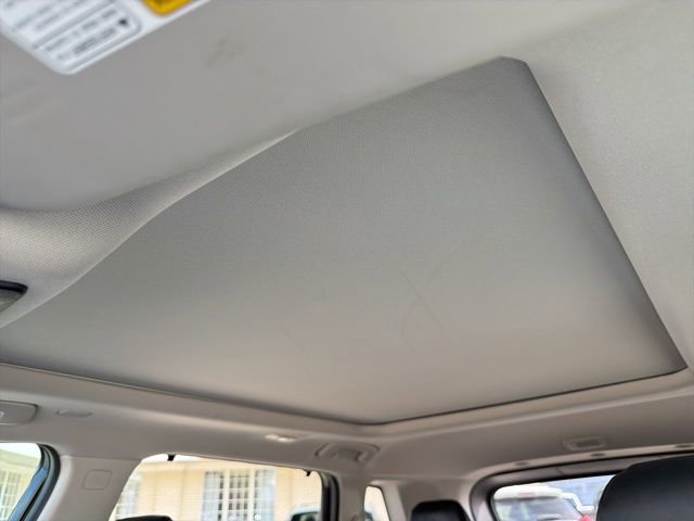 Used 2023 Nissan Rogue SV w/ SV Premium Package image 29