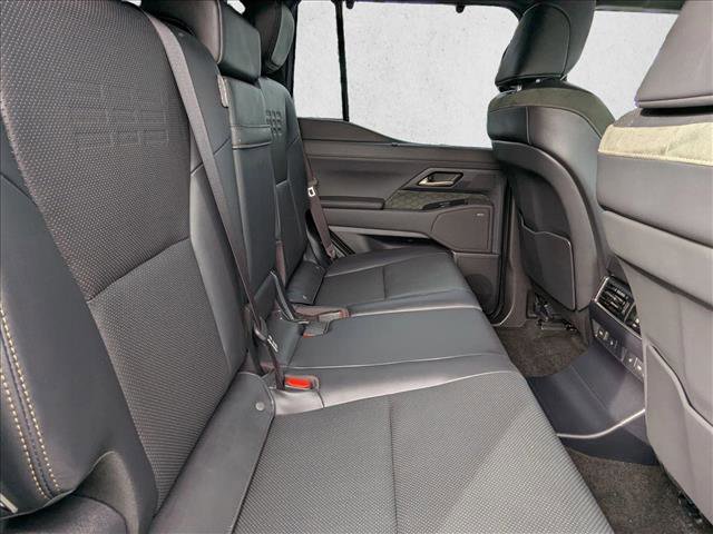 Used 2024 Lexus GX 550 image 19