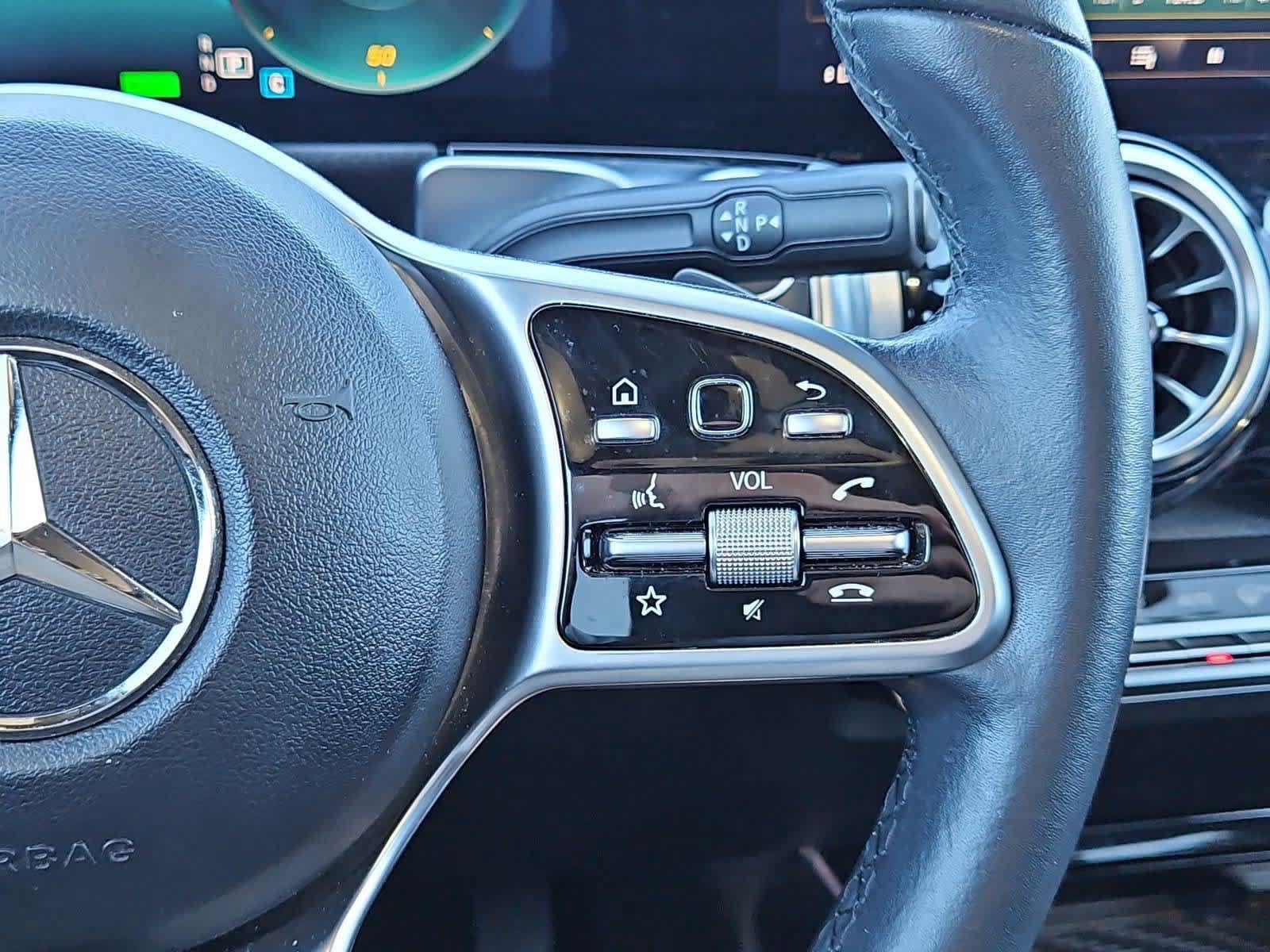 Used 2022 Mercedes-Benz EQB 300 4MATIC image 25