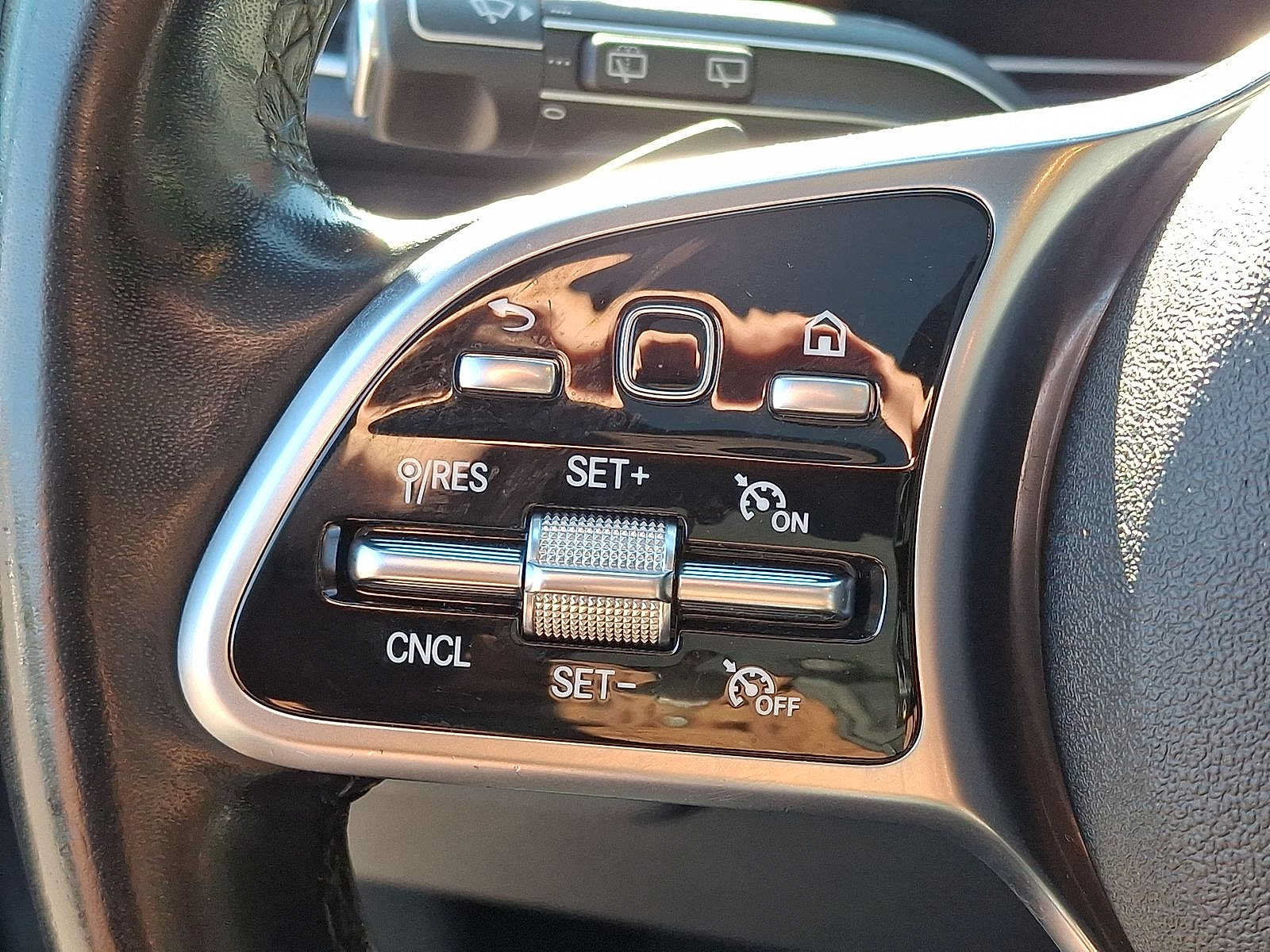 Used 2022 Mercedes-Benz GLE 350 4MATIC image 23