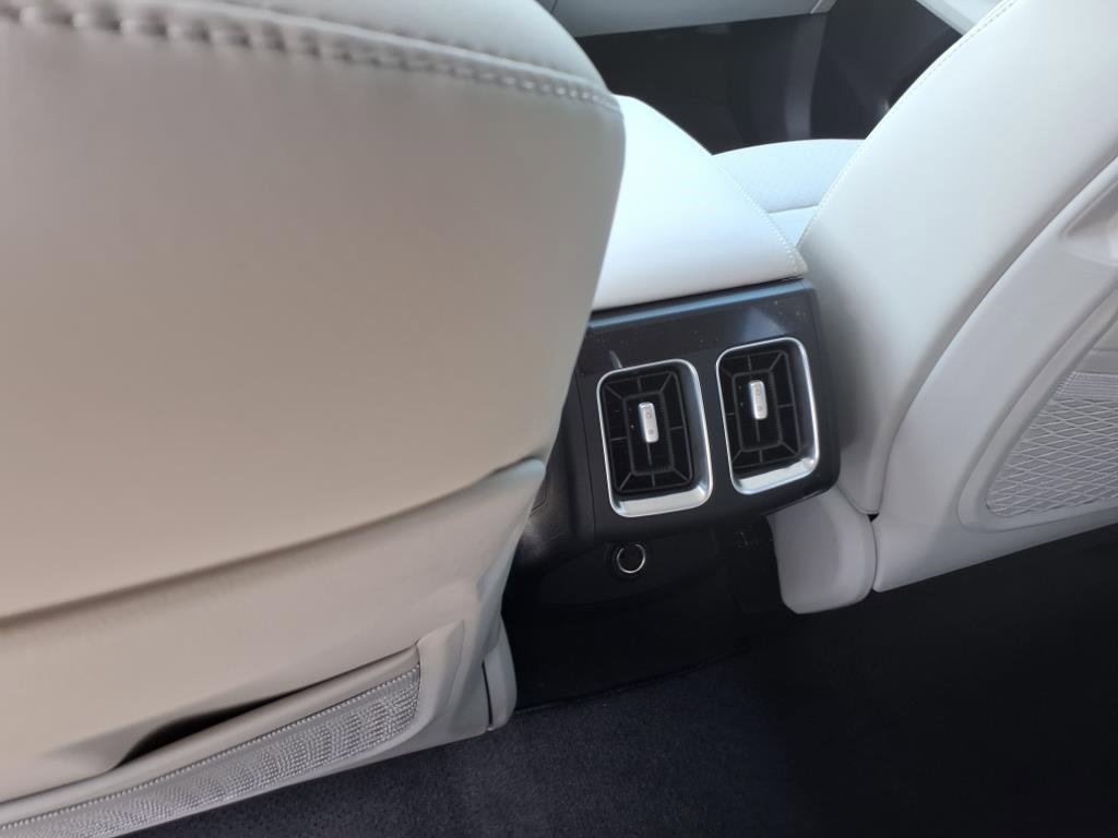 New 2025 Kia Sorento S w/ Panoramic Sunroof Package image 8