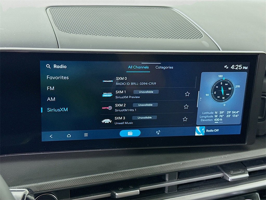 Certified 2025 Hyundai Santa Fe SEL image 8