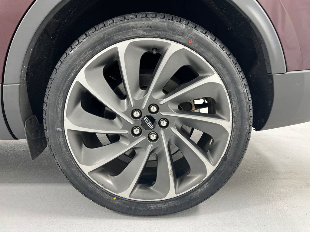 Used 2021 Lincoln Nautilus Reserve w/ Equipment Group 201A image 9