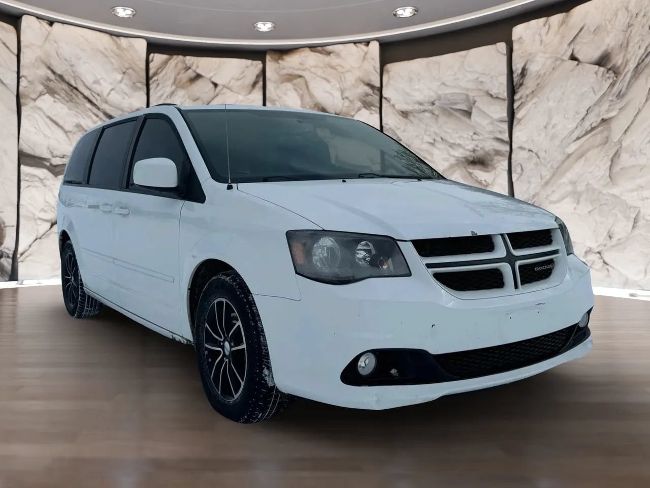 Used 2017 Dodge Grand Caravan GT FWD image 2