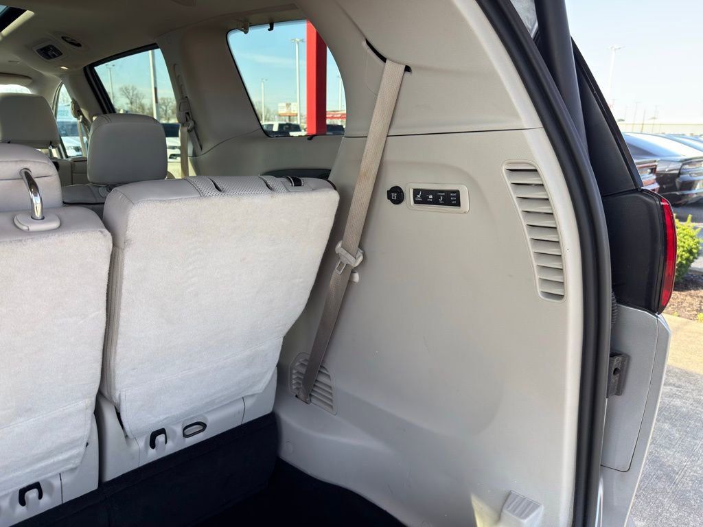 Used 2017 Chrysler Pacifica Limited image 43