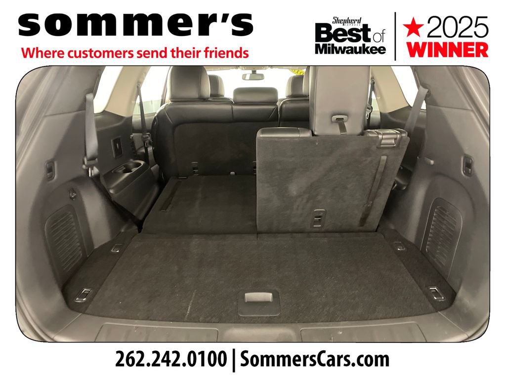 Used 2018 Nissan Pathfinder Platinum AWD/4WD image 29