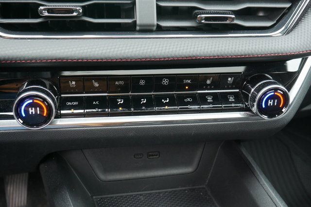 Used 2025 Chevrolet Equinox RS w/ Safety and Technology Package image 22