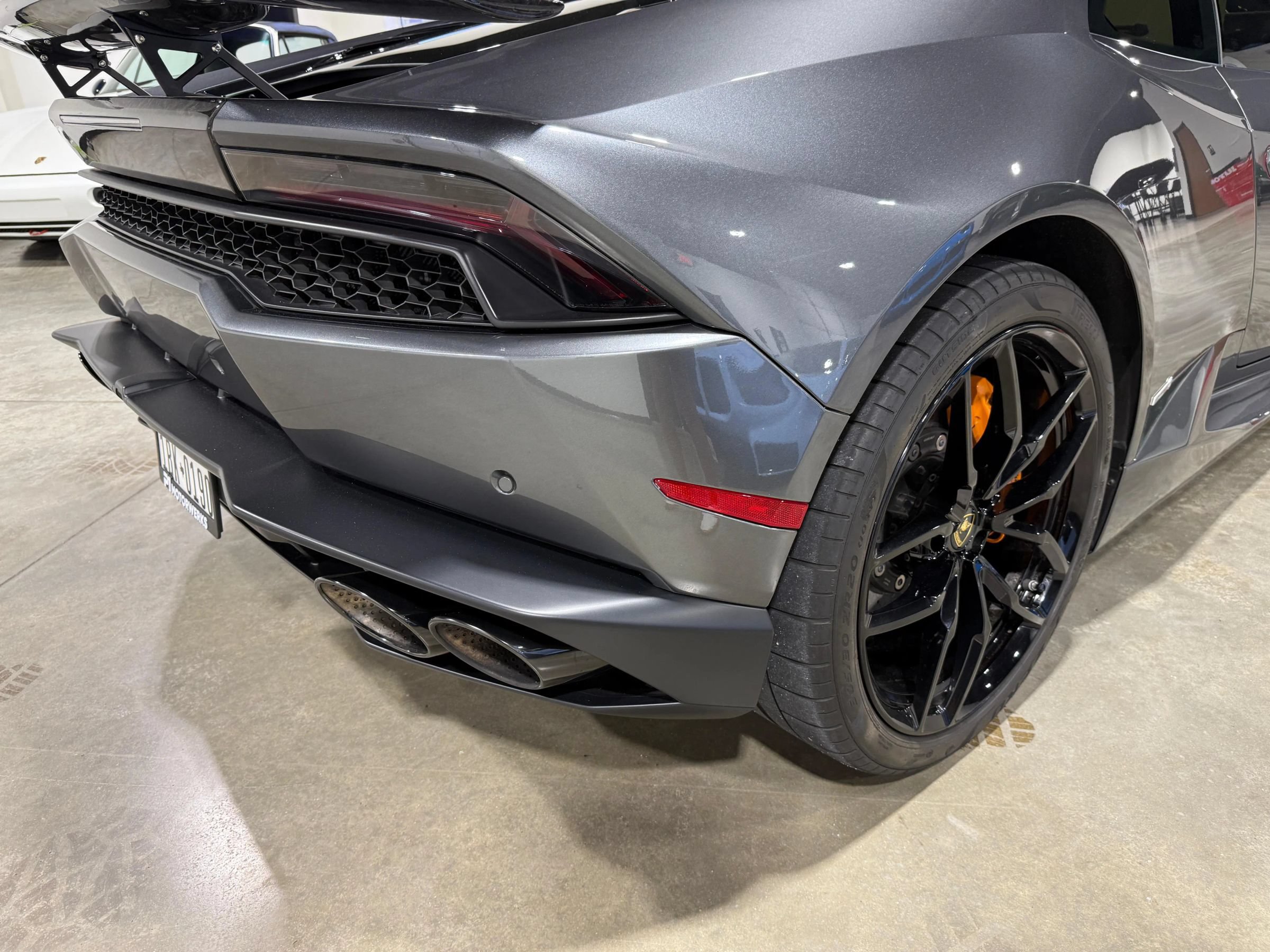 Used 2016 Lamborghini Huracan LP 610-4 AWD/4WD image 24