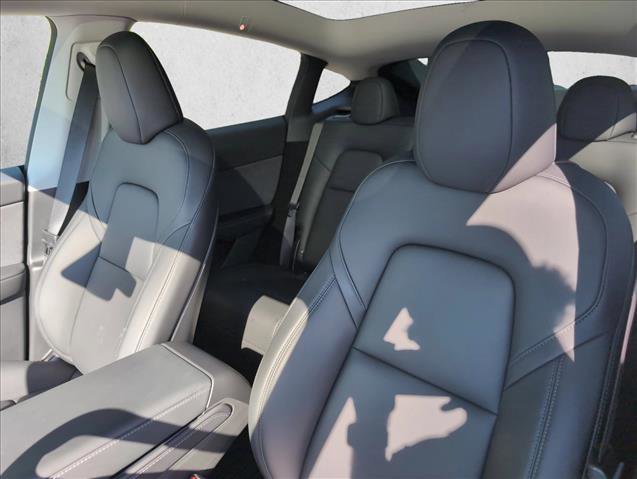 Used 2025 Tesla Model Y Long Range RWD image 10