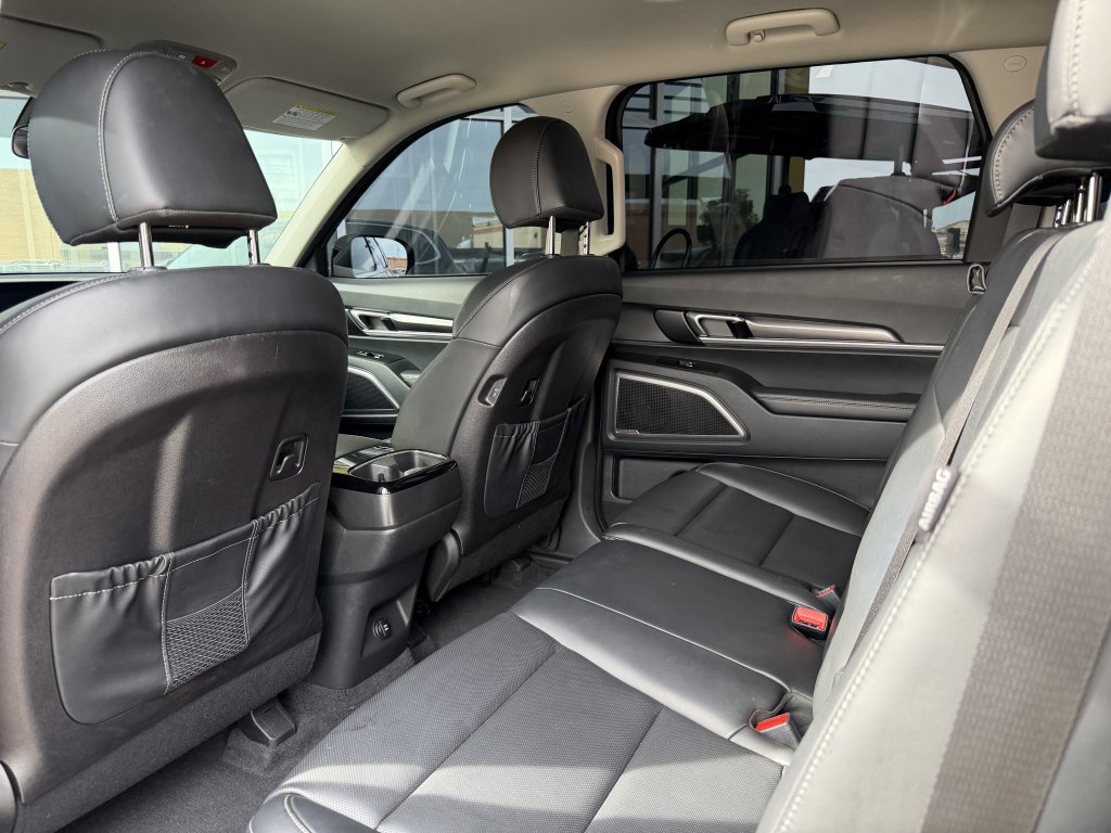 Used 2024 Kia Telluride LX image 32