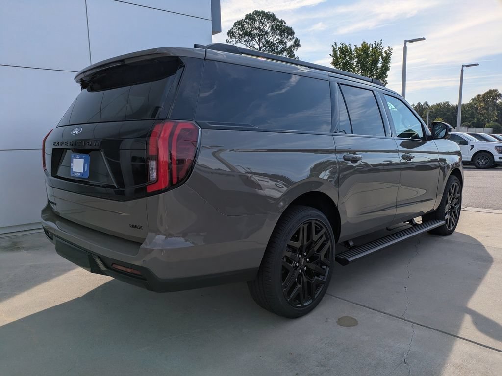 New 2027 Ford Expedition Max Platinum w/ Stealth Performance Package AWD/4WD image 4