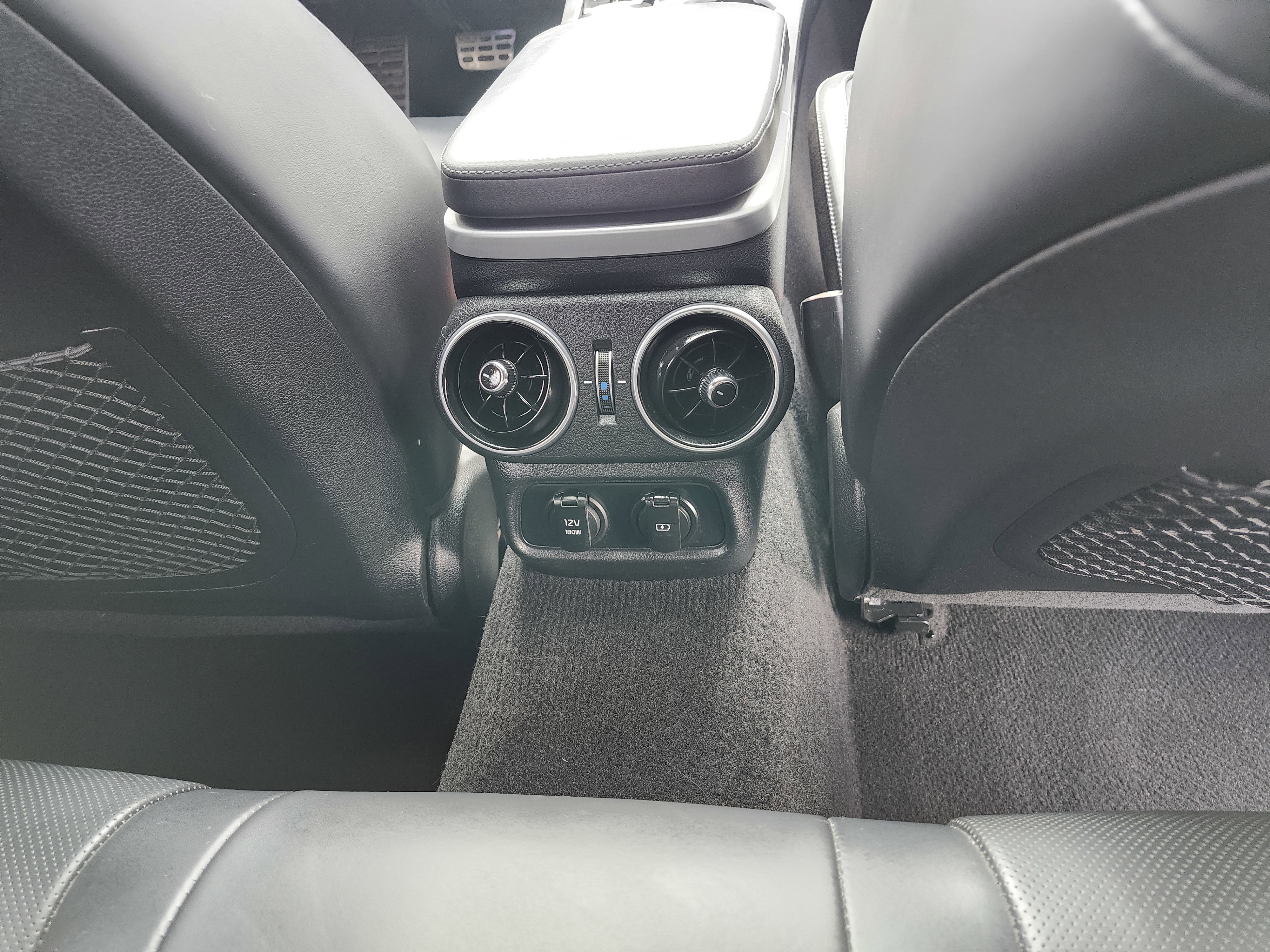 Used 2018 Kia Stinger GT2 AWD/4WD image 25