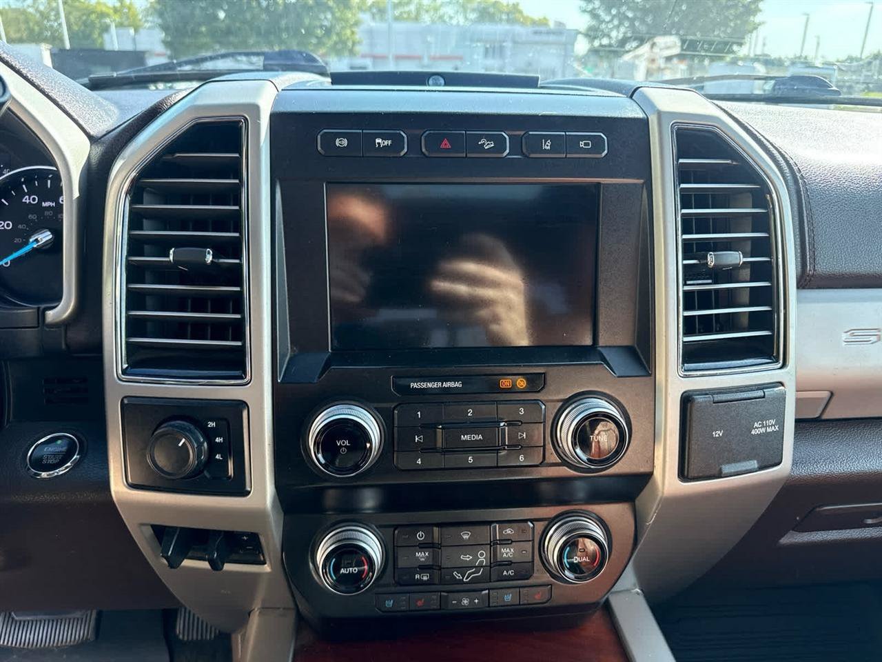 Used 2019 Ford F350 King Ranch w/ King Ranch Ultimate Package AWD/4WD image 17