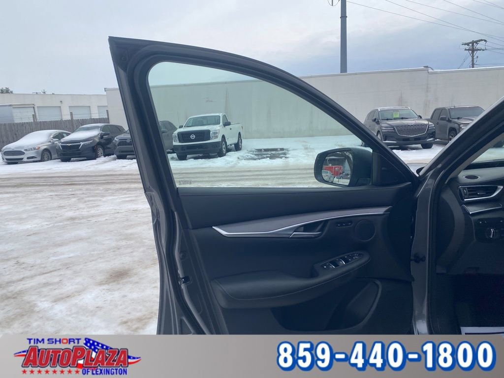 Used 2023 INFINITI QX50 Luxe image 21