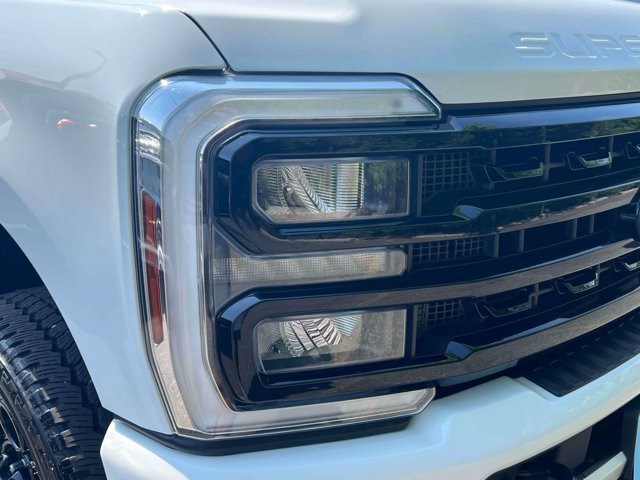 Used 2024 Ford F250 Lariat w/ Lariat Ultimate Package AWD/4WD image 12