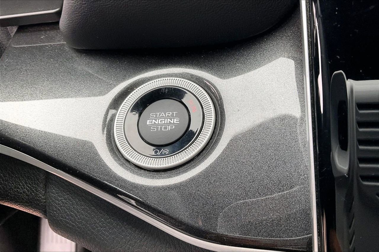 Certified 2022 Jeep Grand Cherokee L Laredo image 28