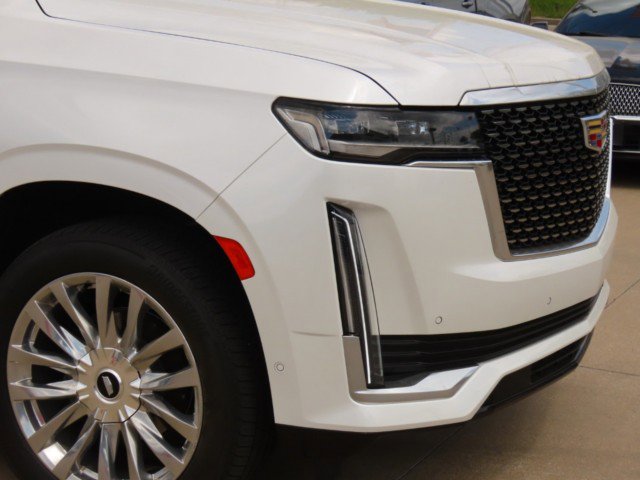 Used 2023 Cadillac Escalade ESV Premium Luxury image 5