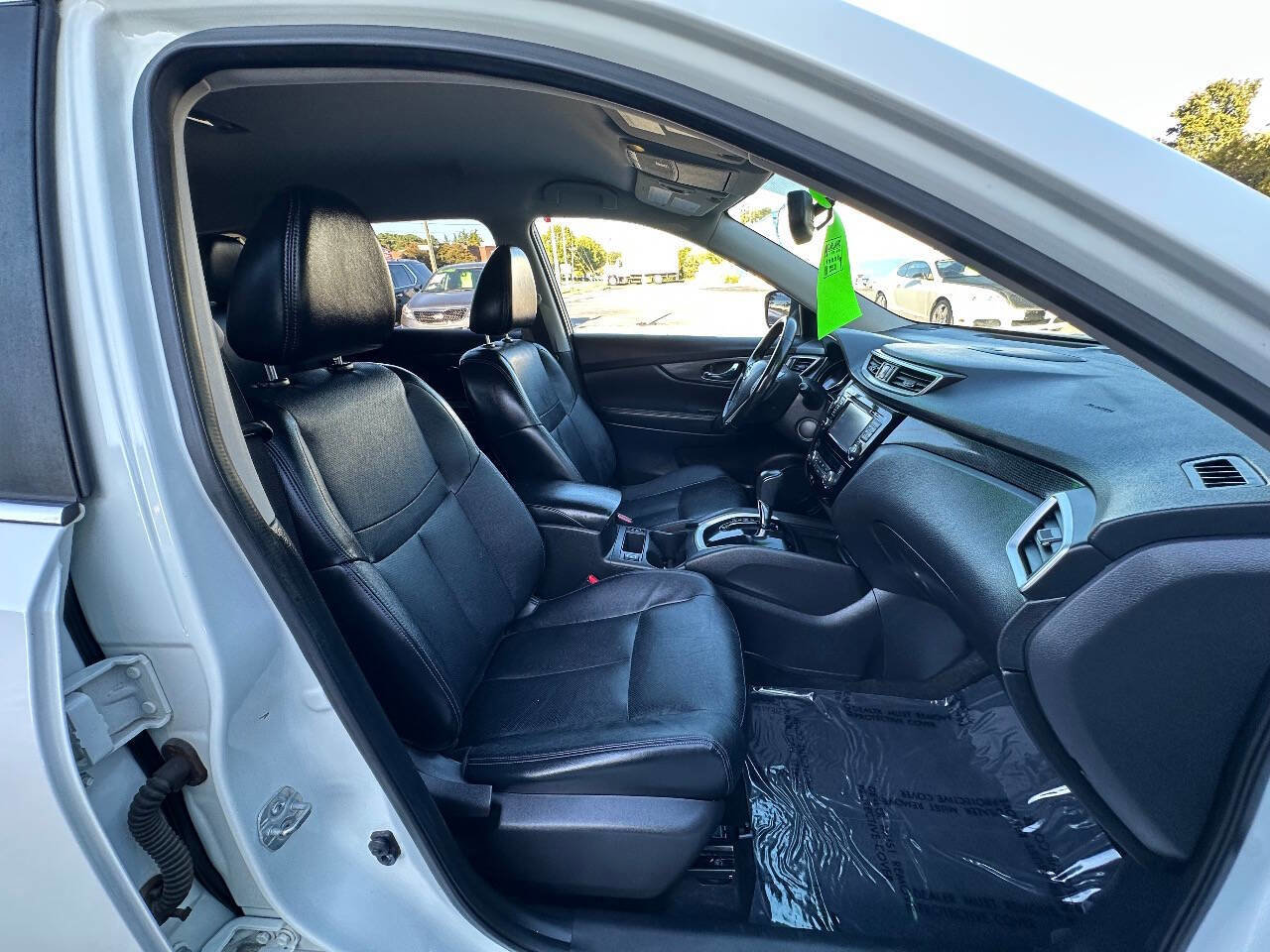 Used 2016 Nissan Rogue SL image 21