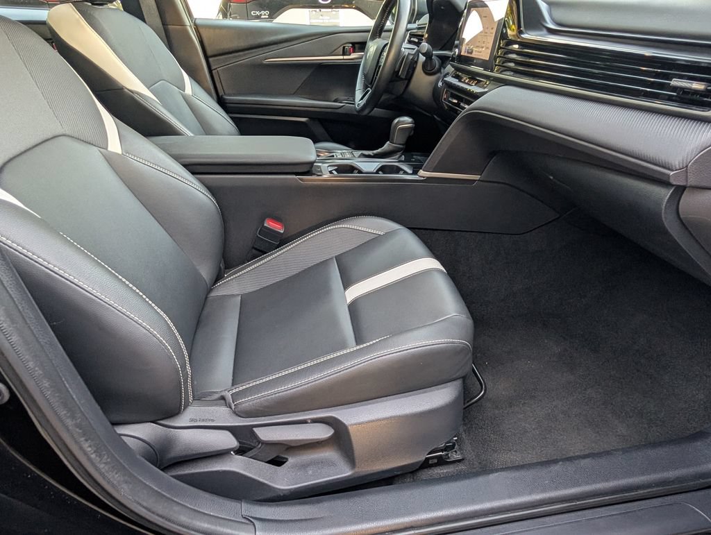 Used 2025 Toyota Camry SE FWD image 22