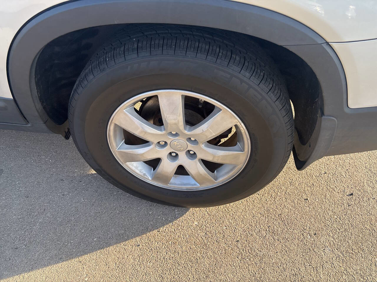 Used 2013 Kia Sorento LX w/ Convenience Pkg image 10