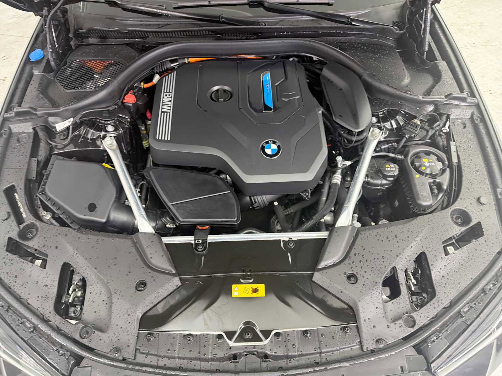 Used 2023 BMW 530e xDrive w/ Premium Package AWD/4WD image 18