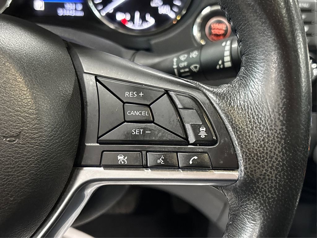 Used 2018 Nissan Rogue SL w/ Premium Package image 24