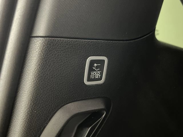 Used 2024 Jeep Wagoneer Series III w/ Convenience Group I image 15