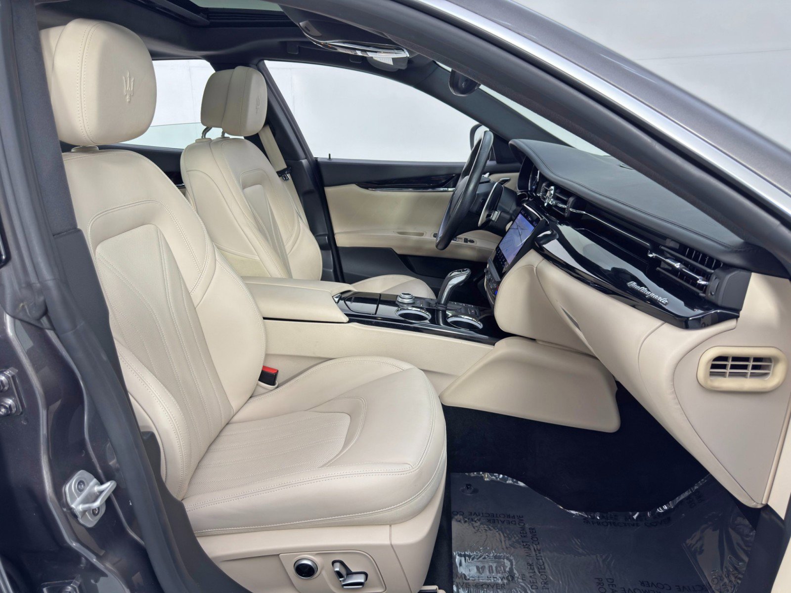 Used 2022 Maserati Quattroporte Modena Q4 image 16