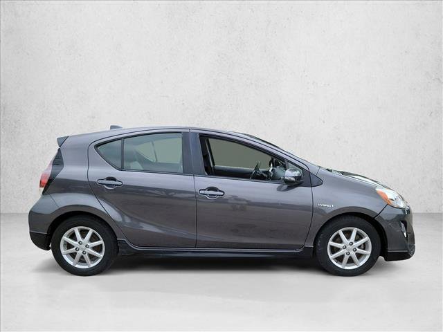 Used 2017 Toyota Prius C One FWD image 4
