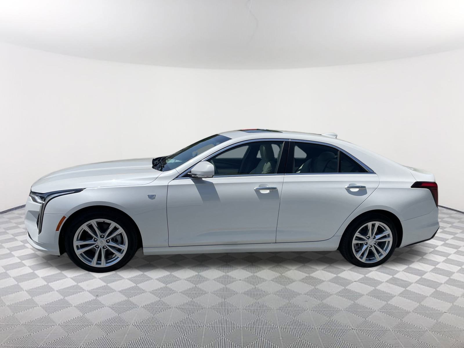 New 2025 Cadillac CT4 Luxury image 2