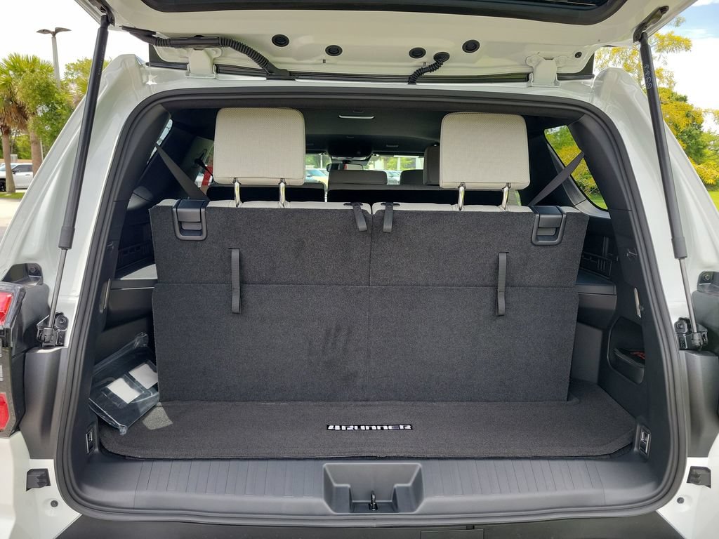 New 2026 Toyota 4Runner SR5 AWD/4WD image 29