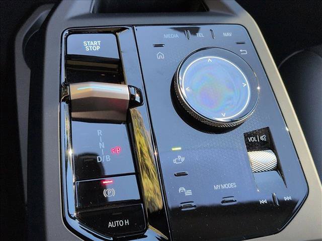 Used 2026 BMW iX xDrive60 image 12