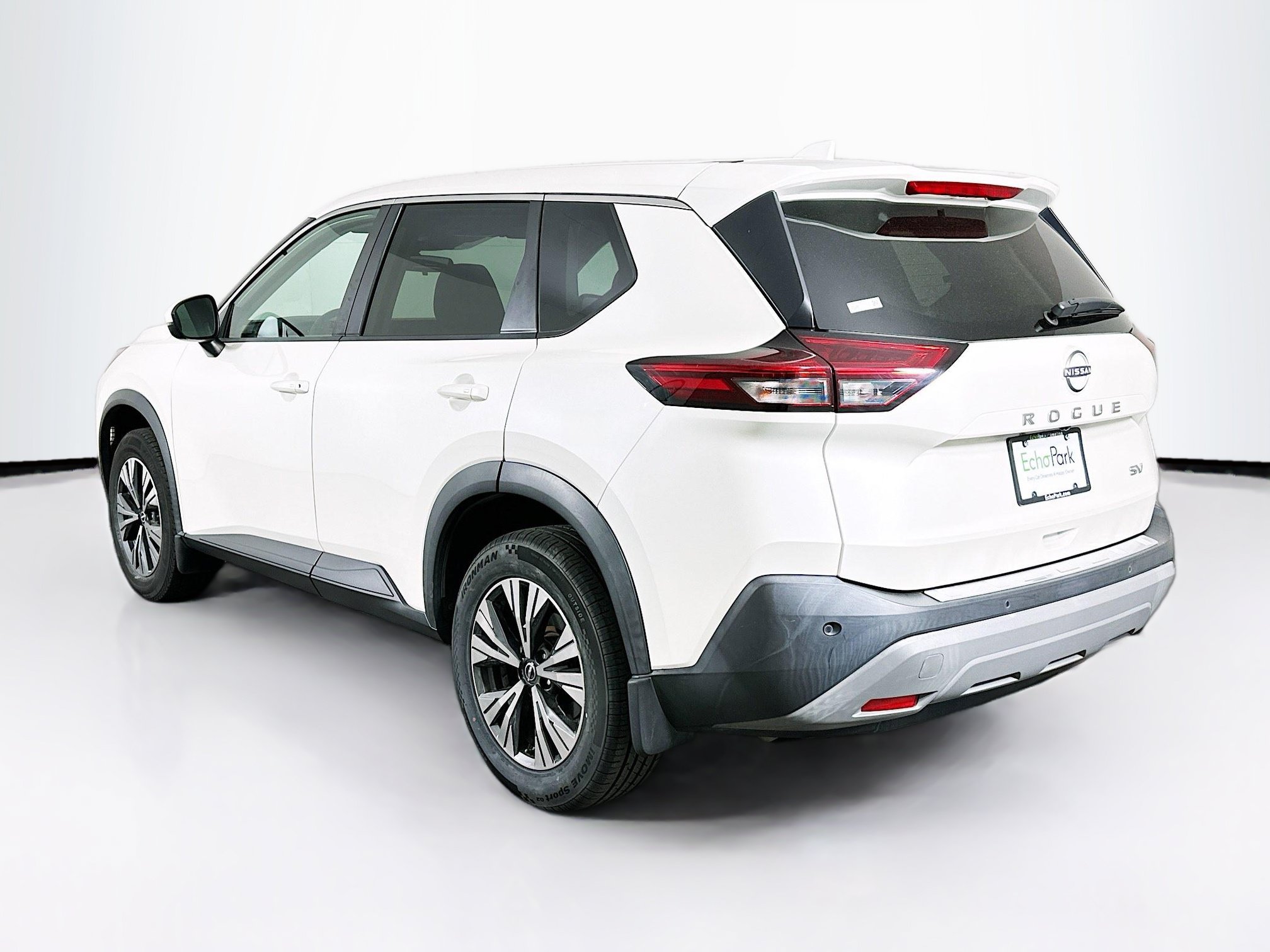 Used 2022 Nissan Rogue SV FWD image 5