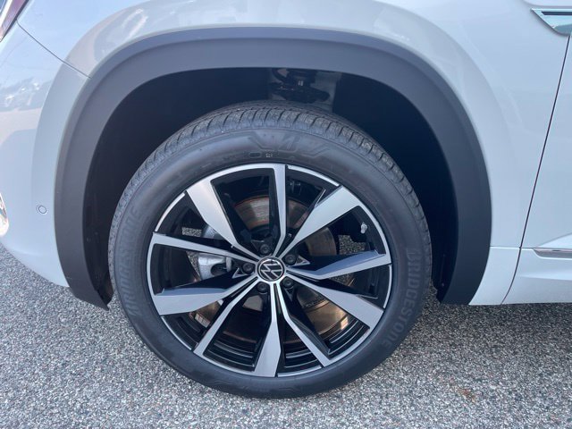 New 2026 Volkswagen Atlas Cross Sport SEL Premium R-Line AWD/4WD image 12