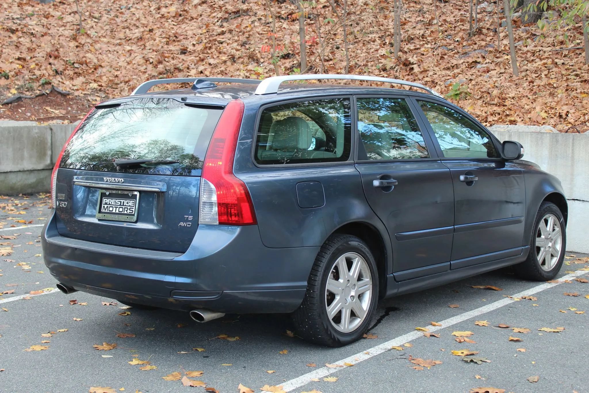 Used 2008 Volvo V50 T5 AWD/4WD image 9