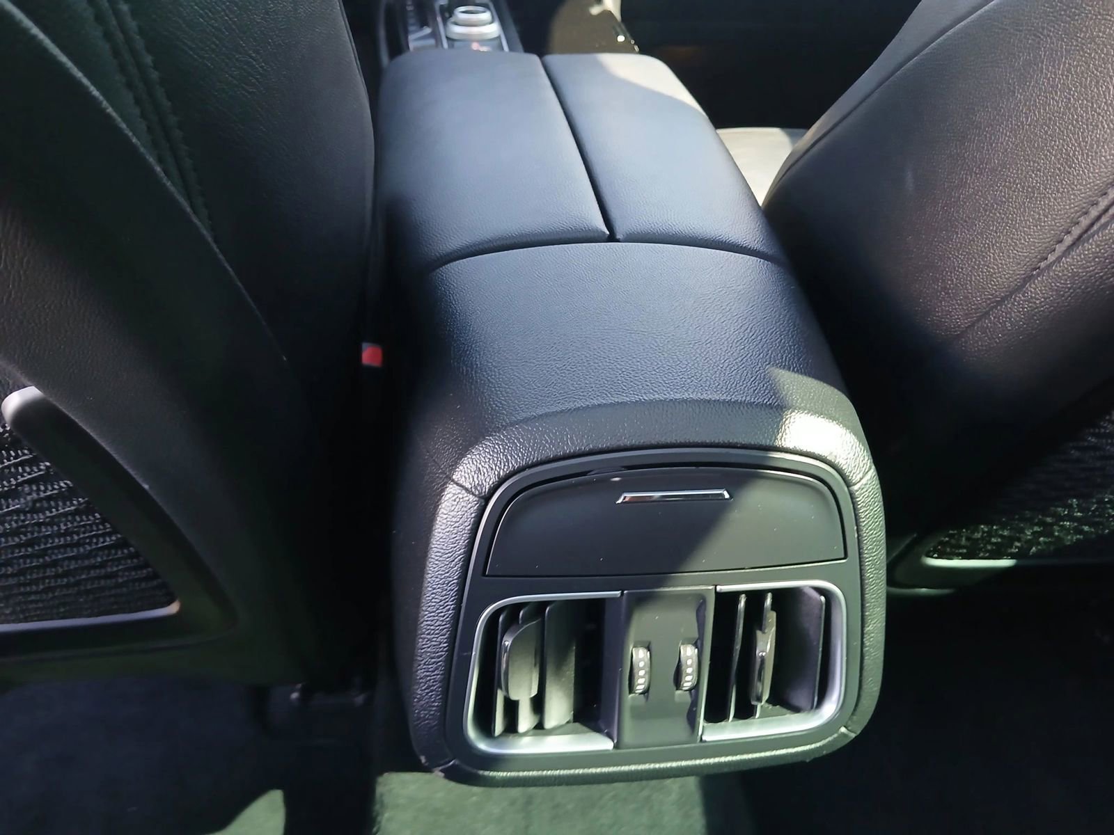 Used 2017 Maserati Levante S image 29