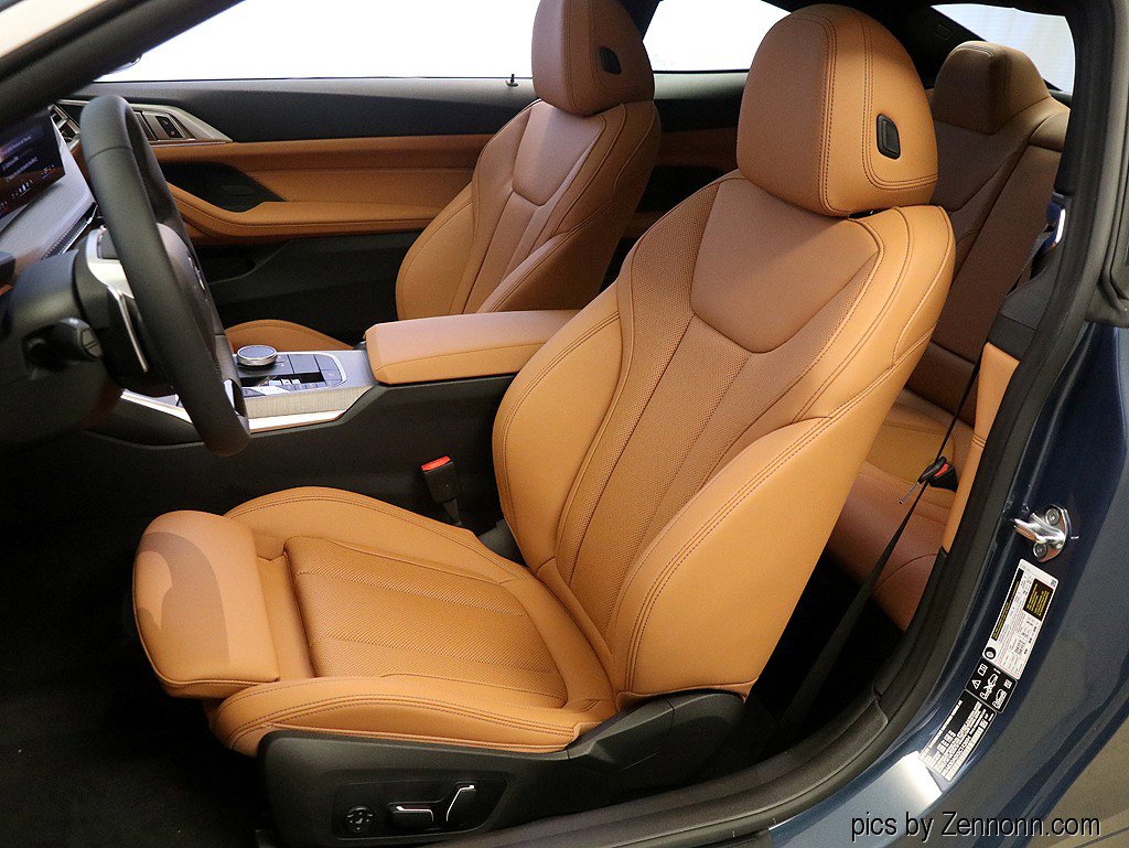 Used 2025 BMW 430i xDrive Coupe w/ Premium Package image 10